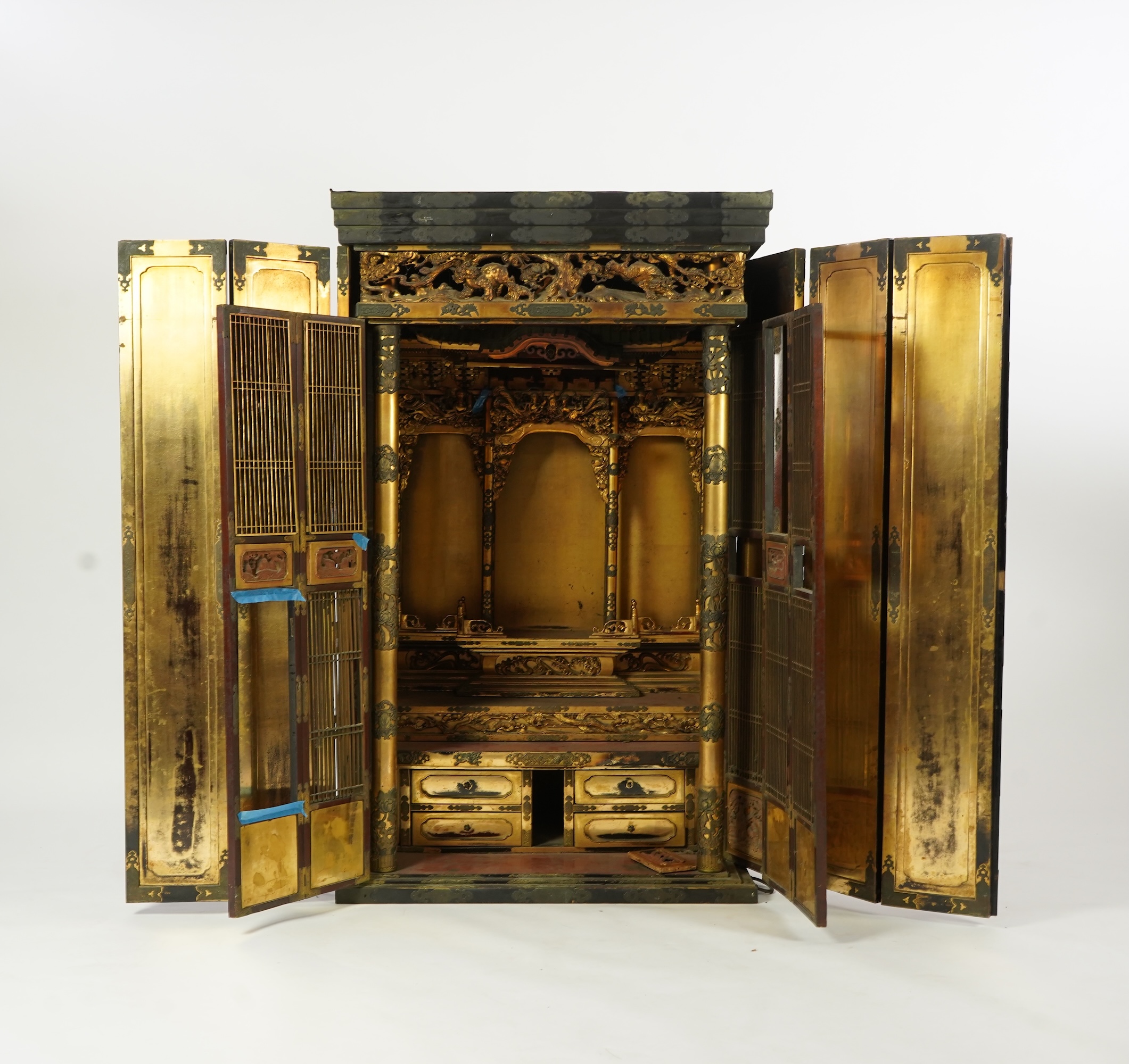 A Japanese lacquer Butsudan shrine cabinet, Meiji-Taisho period